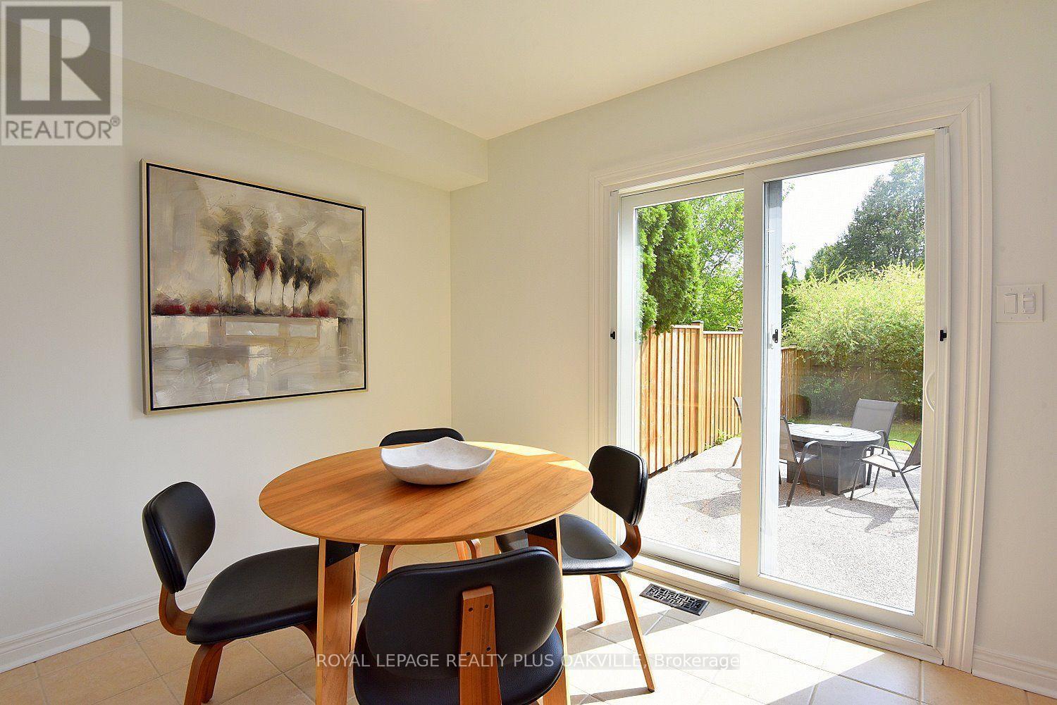 546 Sandcherry Drive, Burlington, ON