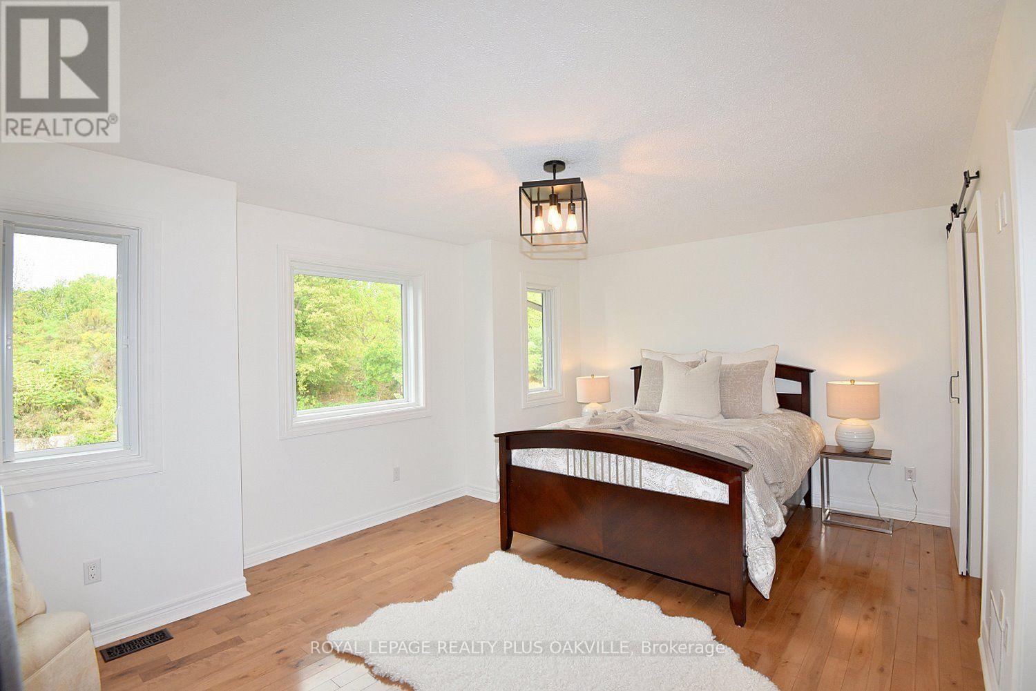 546 Sandcherry Drive, Burlington, ON