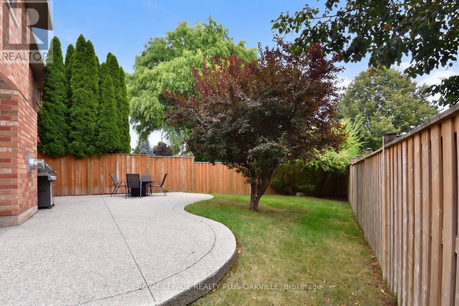 546 Sandcherry Drive, Burlington, ON