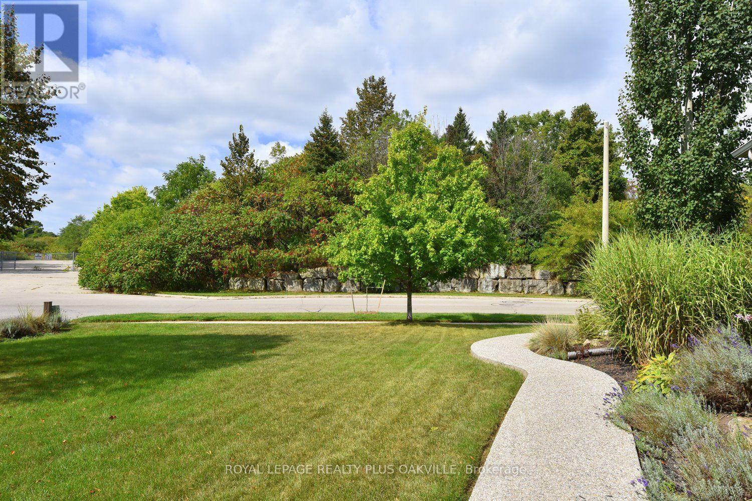 546 Sandcherry Drive, Burlington, ON