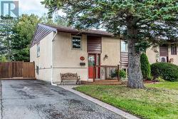 68 SHELDRAKE DRIVE E Ottawa, ON K2L 1S8