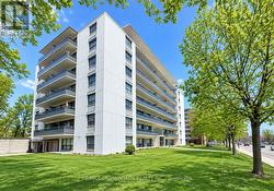 207 - 363 LAKESHORE ROAD E Mississauga, ON L5G 1H7