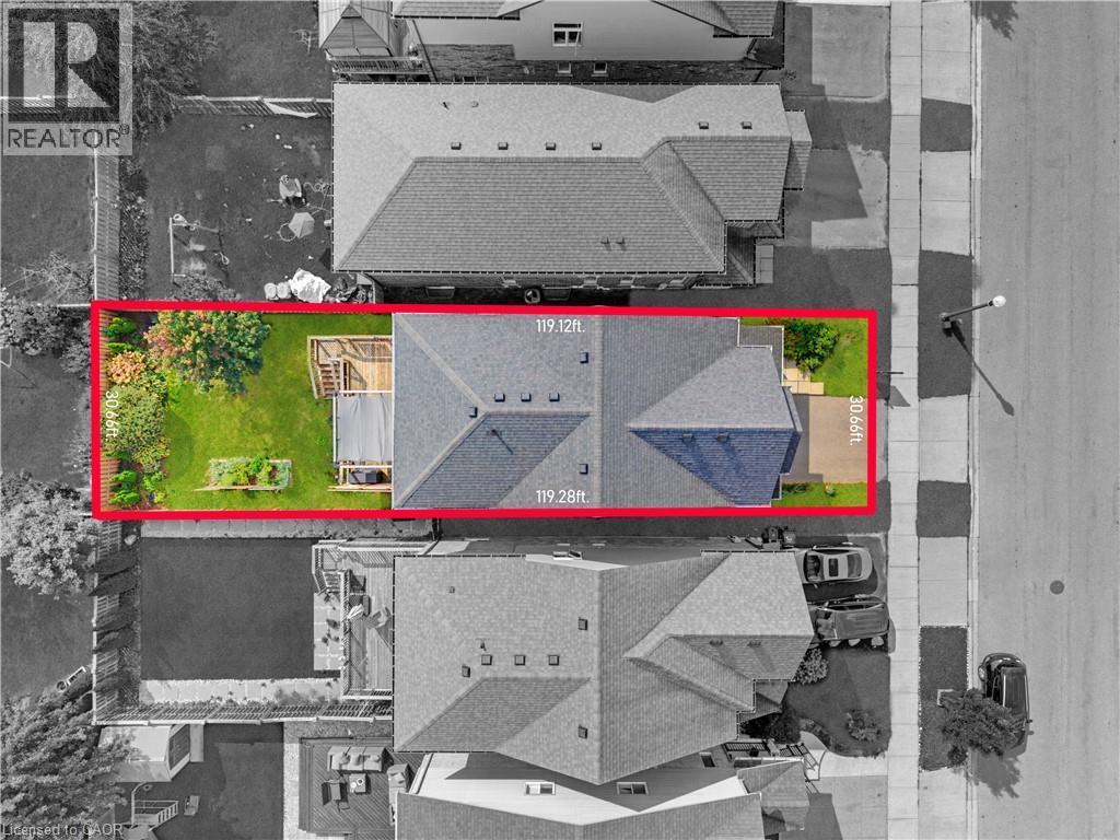 The boundary seen is an estimated representation of lot dimensions derived from Geowarehouse, intended solely for visualization purposes. Please note that it is not obtained from a survey and should n - 251 Cranbrook Street, Kitchener, ON