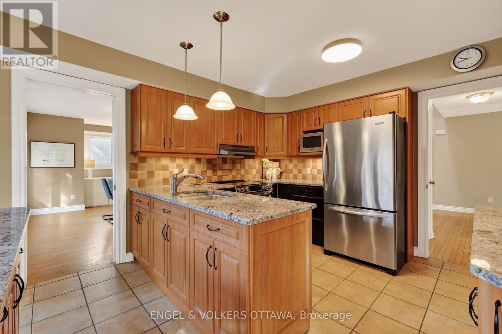 2106 Lamira Street, Ottawa, ON