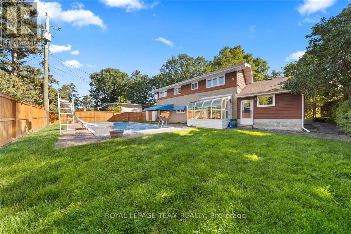 2000 Norway Crescent, Ottawa, ON