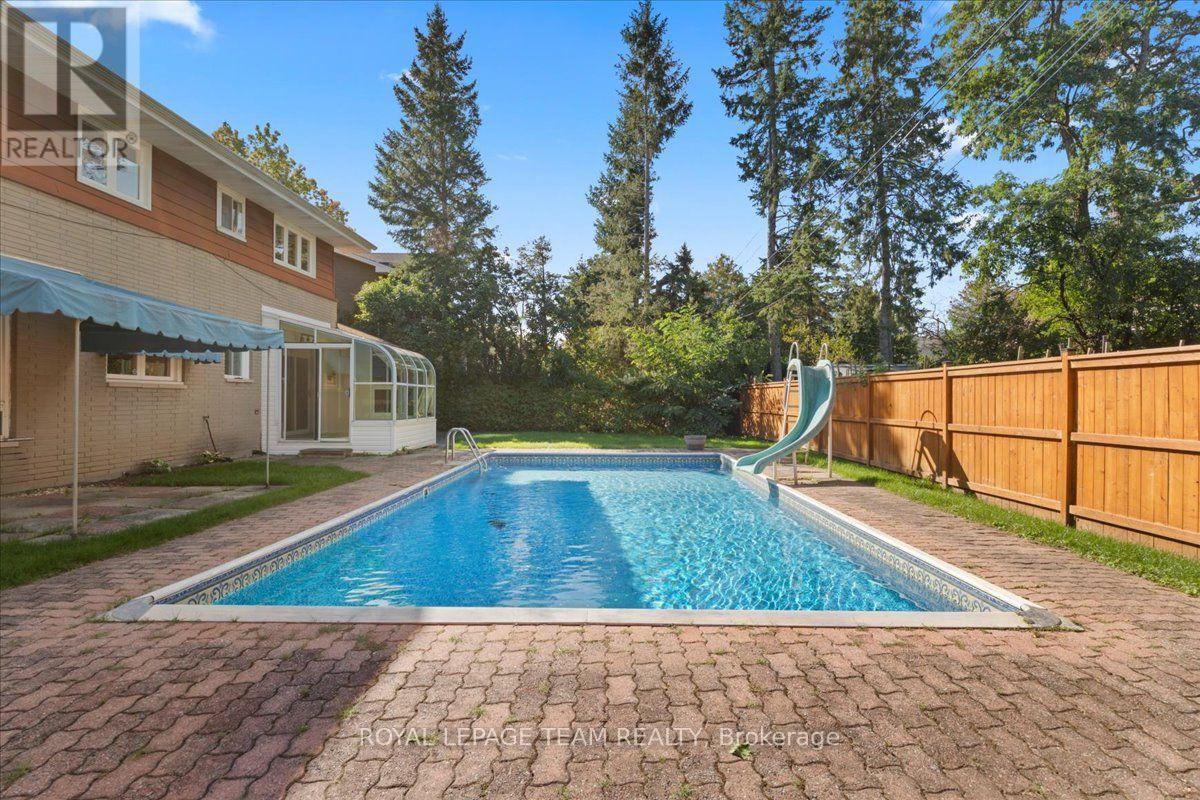 2000 Norway Crescent, Ottawa, ON