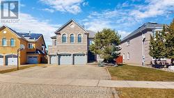 115 GOLDEN TULIP CRESCENT Markham, ON L6C 1W4