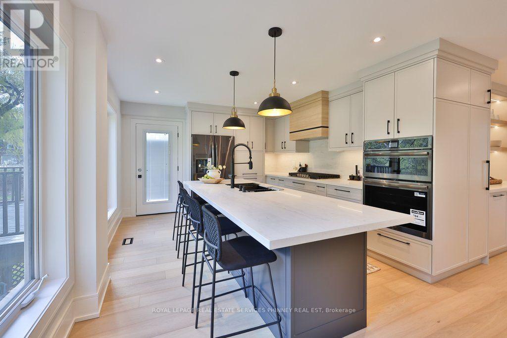 1340 Contour Drive, Mississauga, ON