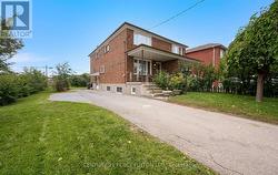 27 WILLINGDON AVENUE Toronto, ON M1N 2L1