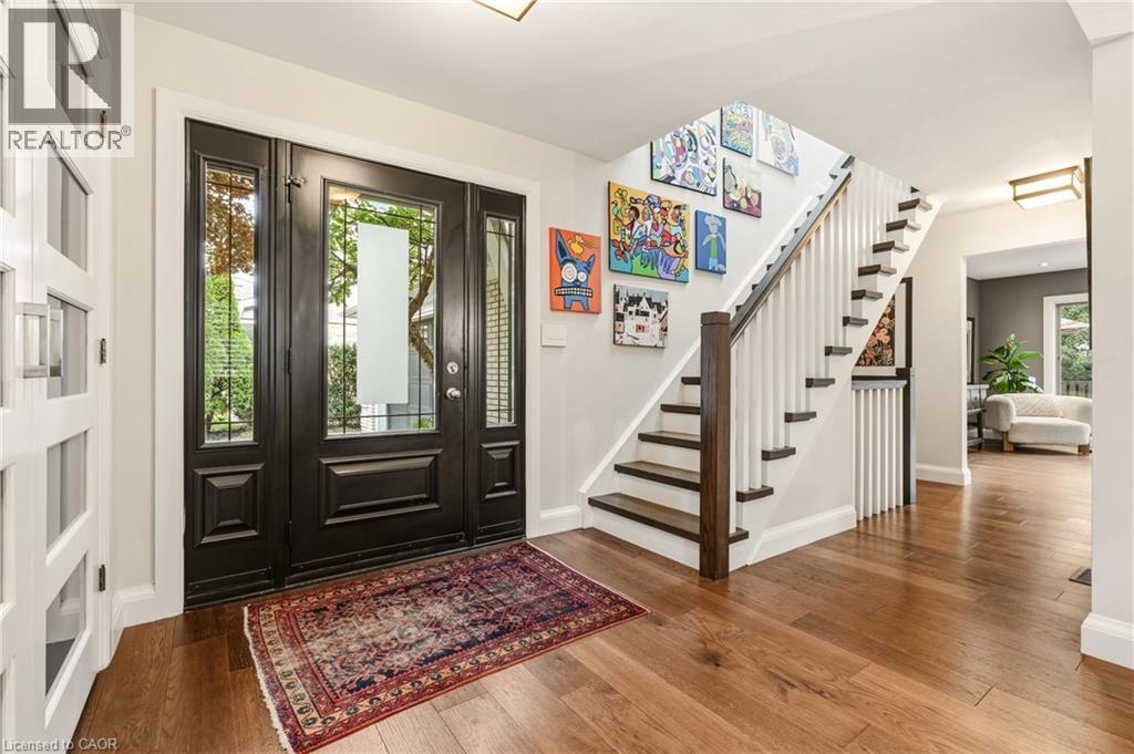 387 Valanna Crescent, Burlington, ON