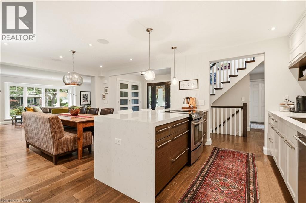 387 Valanna Crescent, Burlington, ON