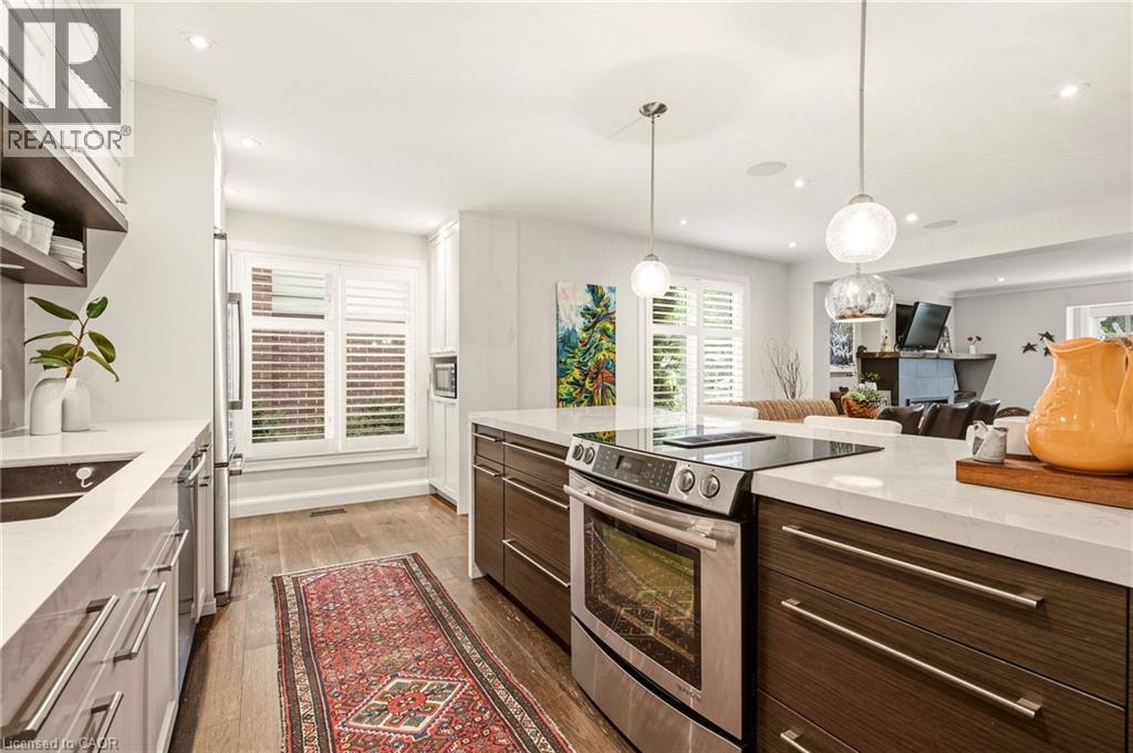 387 Valanna Crescent, Burlington, ON