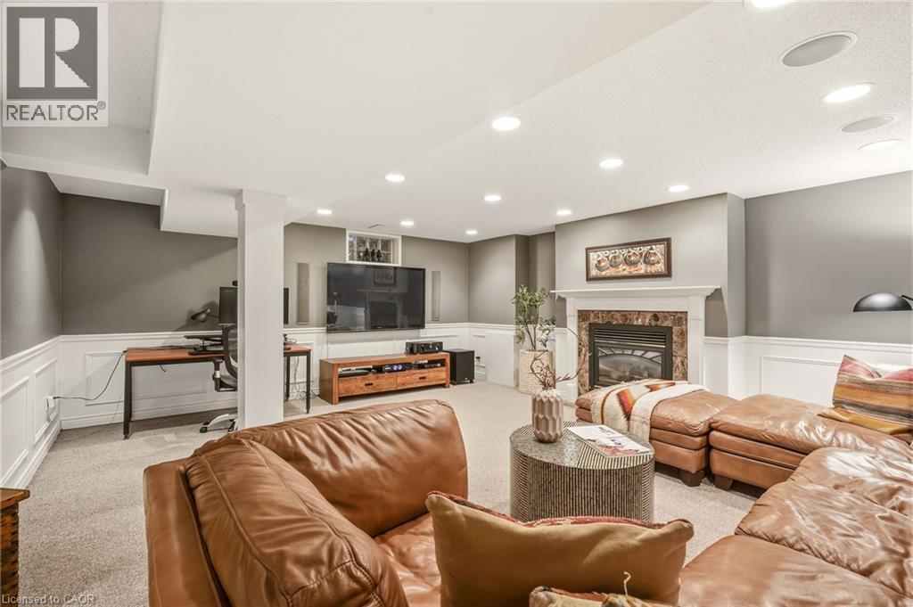 387 Valanna Crescent, Burlington, ON