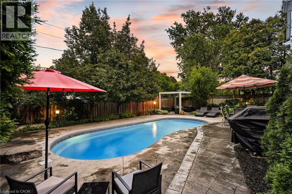 387 Valanna Crescent, Burlington, ON