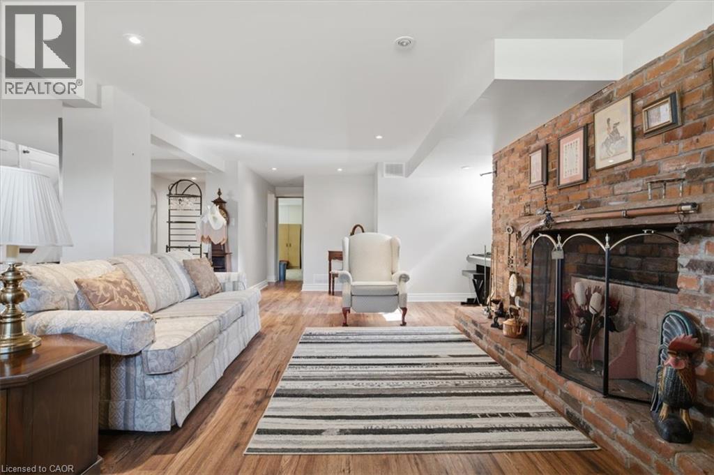 343 Duncombe Drive, Burlington, ON