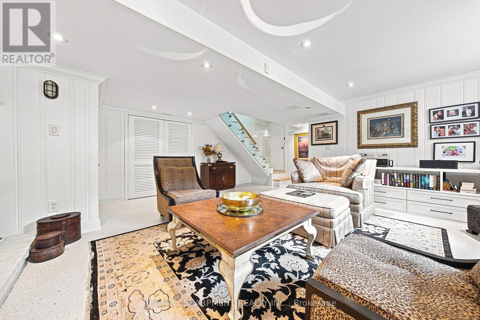 794 Falcon Boulevard, Burlington, ON