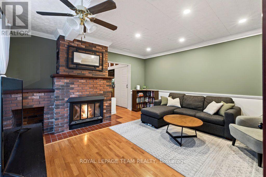 249 Hinchey Avenue, Ottawa, ON