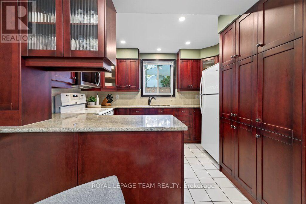 249 Hinchey Avenue, Ottawa, ON