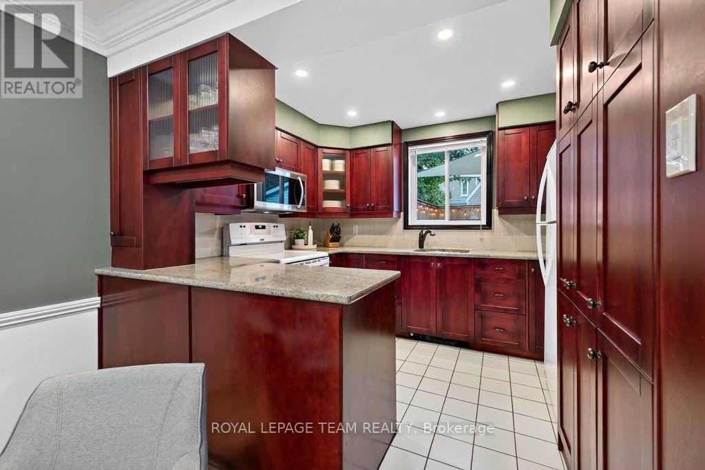 249 Hinchey Avenue, Ottawa, ON