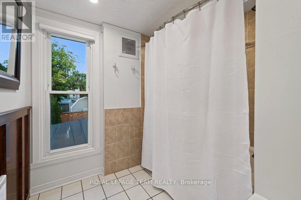 249 Hinchey Avenue, Ottawa, ON