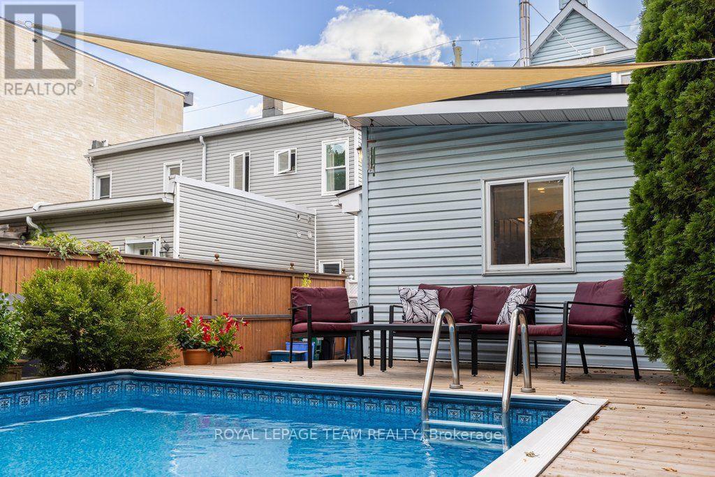 249 Hinchey Avenue, Ottawa, ON