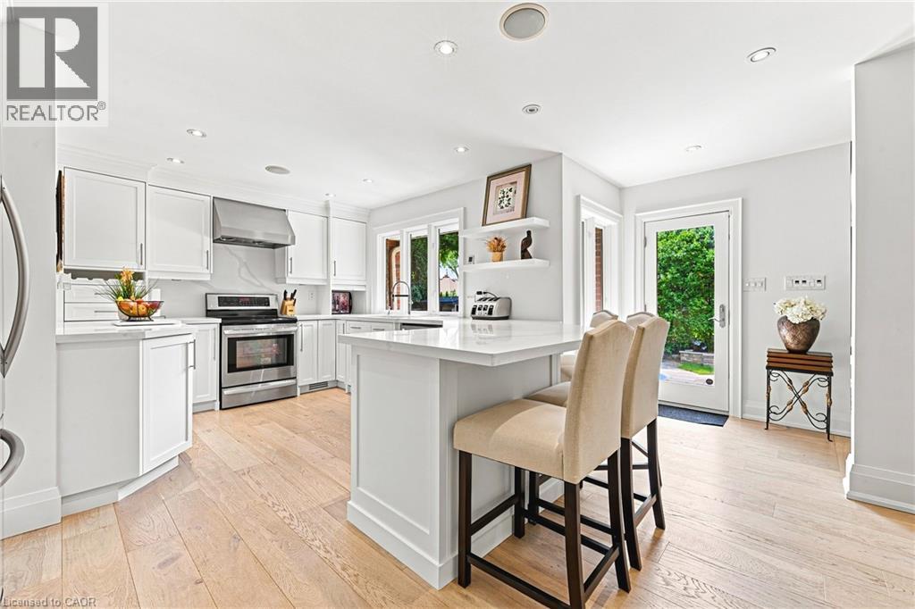 794 Falcon Boulevard, Burlington, ON