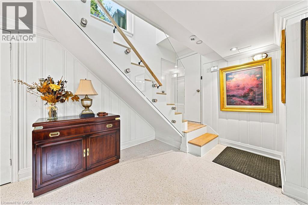 794 Falcon Boulevard, Burlington, ON