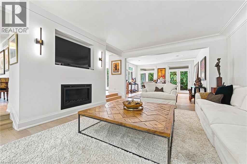 794 Falcon Boulevard, Burlington, ON