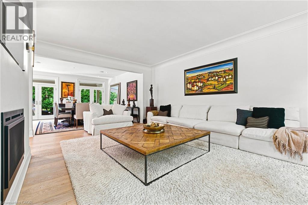794 Falcon Boulevard, Burlington, ON