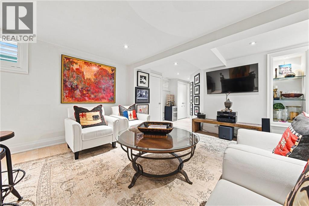 794 Falcon Boulevard, Burlington, ON