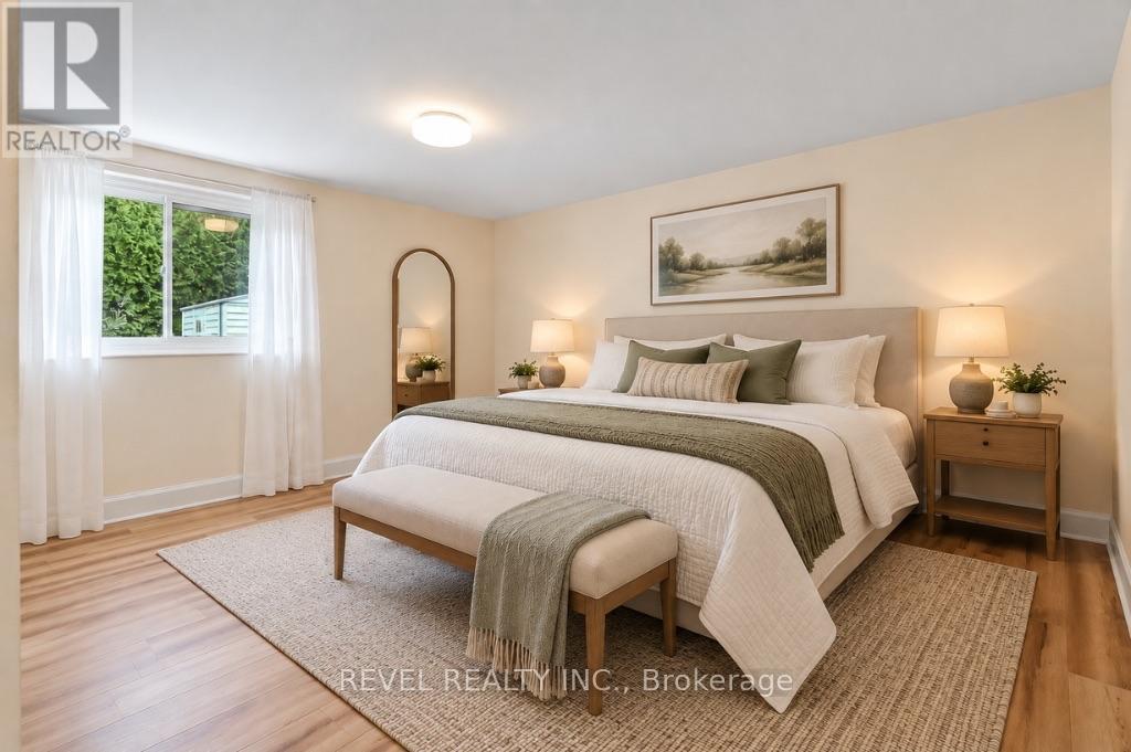 (Virtually staged) - 2555 Regina Street, Ottawa, ON