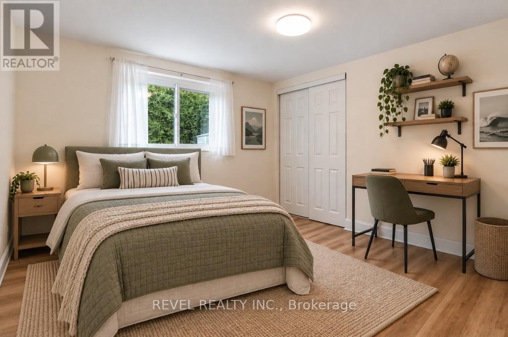 (Virtually staged) - 2555 Regina Street, Ottawa, ON