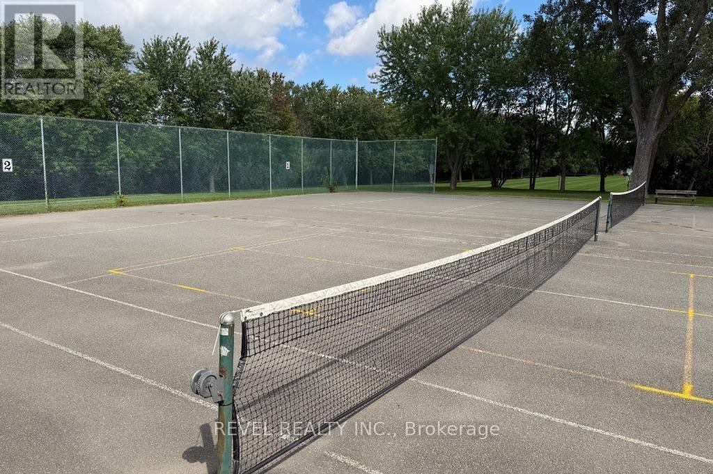 Approx. 400m to Tennis/Pickleball courts - 2555 Regina Street, Ottawa, ON