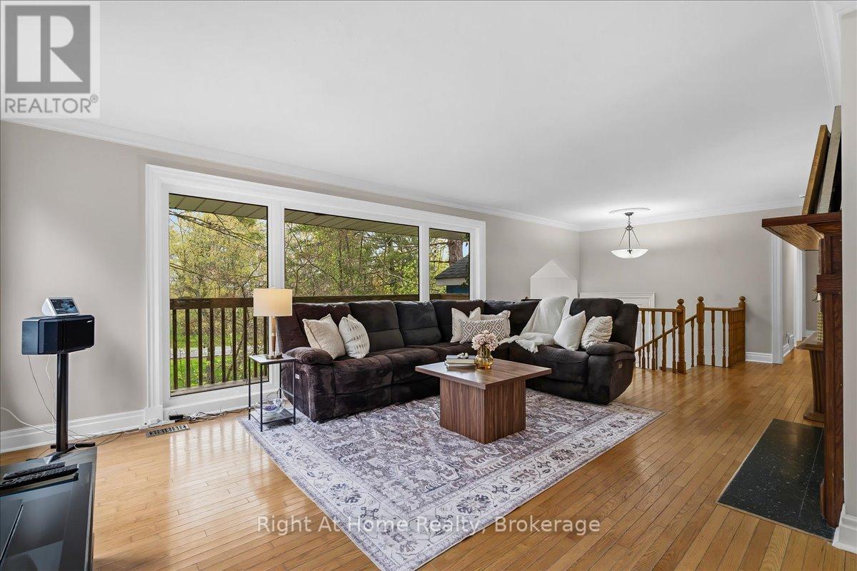 1252 Britannia Road, Burlington, ON