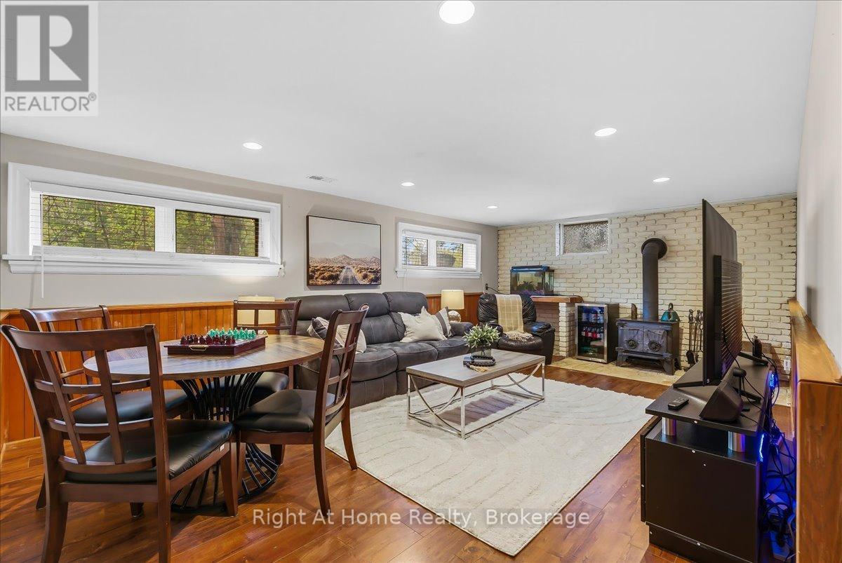 1252 Britannia Road, Burlington, ON