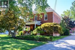 126 MAIN Street E Grimsby, ON L3M 1N8