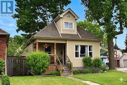 56 BARONS AVENUE N  Hamilton, ON L8H 5A4