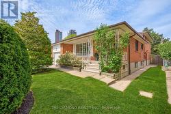 11 SWORDBILL DRIVE Toronto, ON M9A 4V3