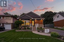 63 HARDALE CRESCENT  Hamilton, ON L8T 1X9