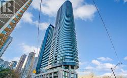 323 - 585 BLOOR STREET E Toronto, ON M4W 0B3