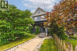 218 GROSVENOR Avenue N Hamilton, ON L8L 7S9
