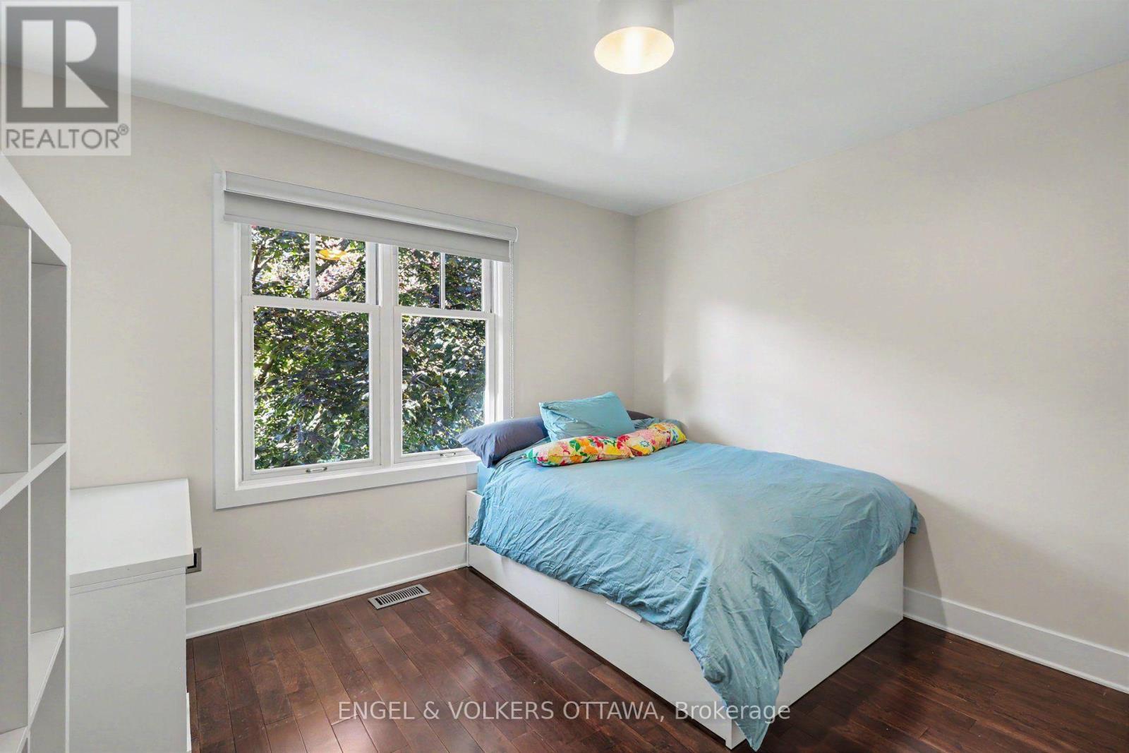 26 Melgund Avenue, Ottawa, ON