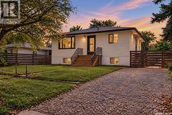 1023 Coteau STREET W Moose Jaw, SK S6H 5G3