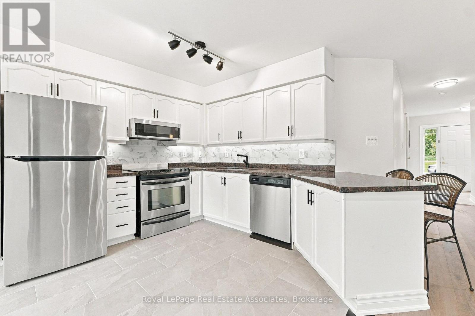 1107 Upper Village Drive, Mississauga, ON