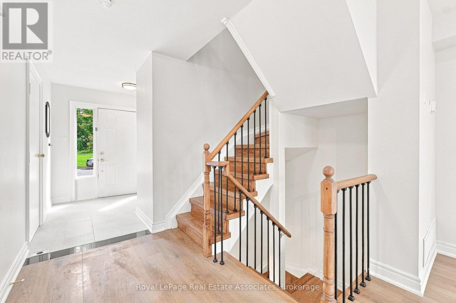 1107 Upper Village Drive, Mississauga, ON