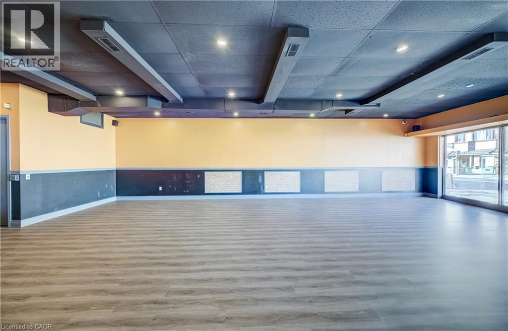 1118 King Street E, Cambridge, ON