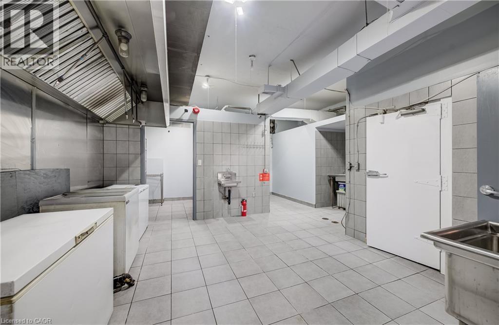 1118 King Street E, Cambridge, ON