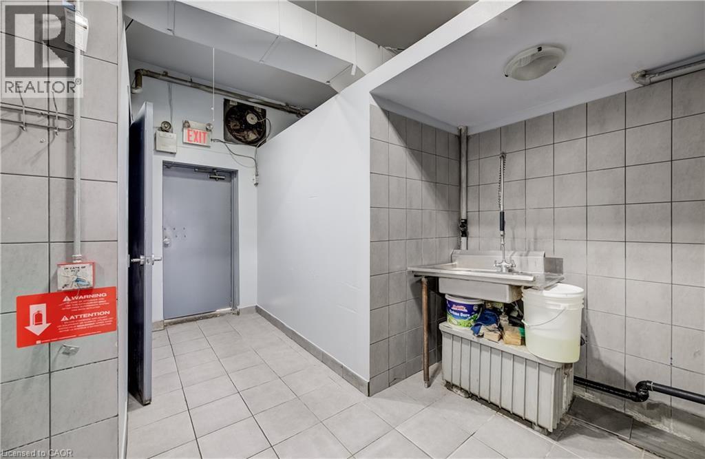 1118 King Street E, Cambridge, ON