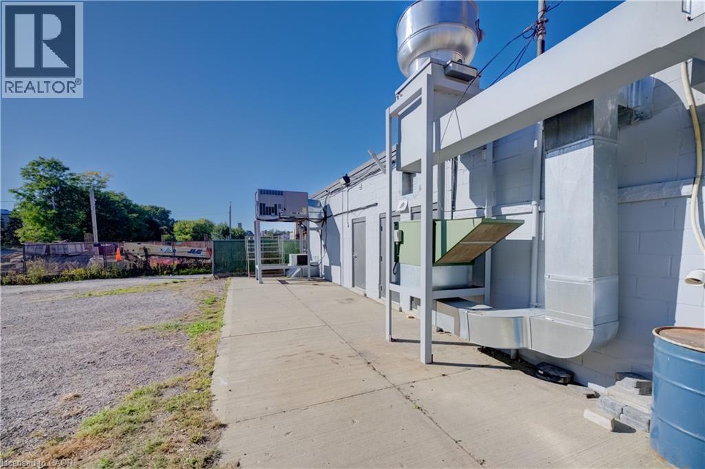 1118 King Street E, Cambridge, ON
