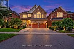 3149 GLADISH GROVE Mississauga, ON L5M 0C3